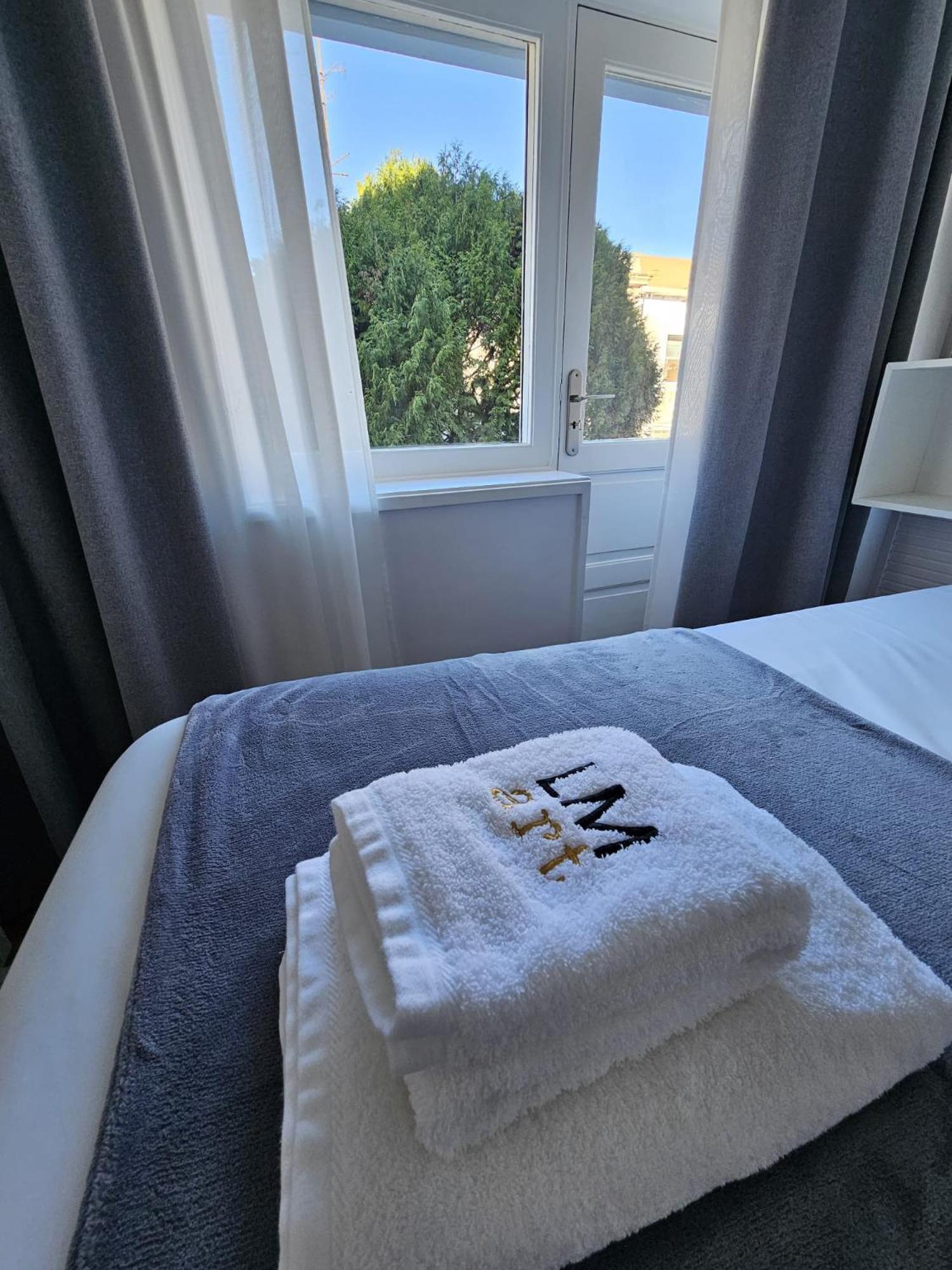 Lm Art Apartments Porto Bagian luar foto