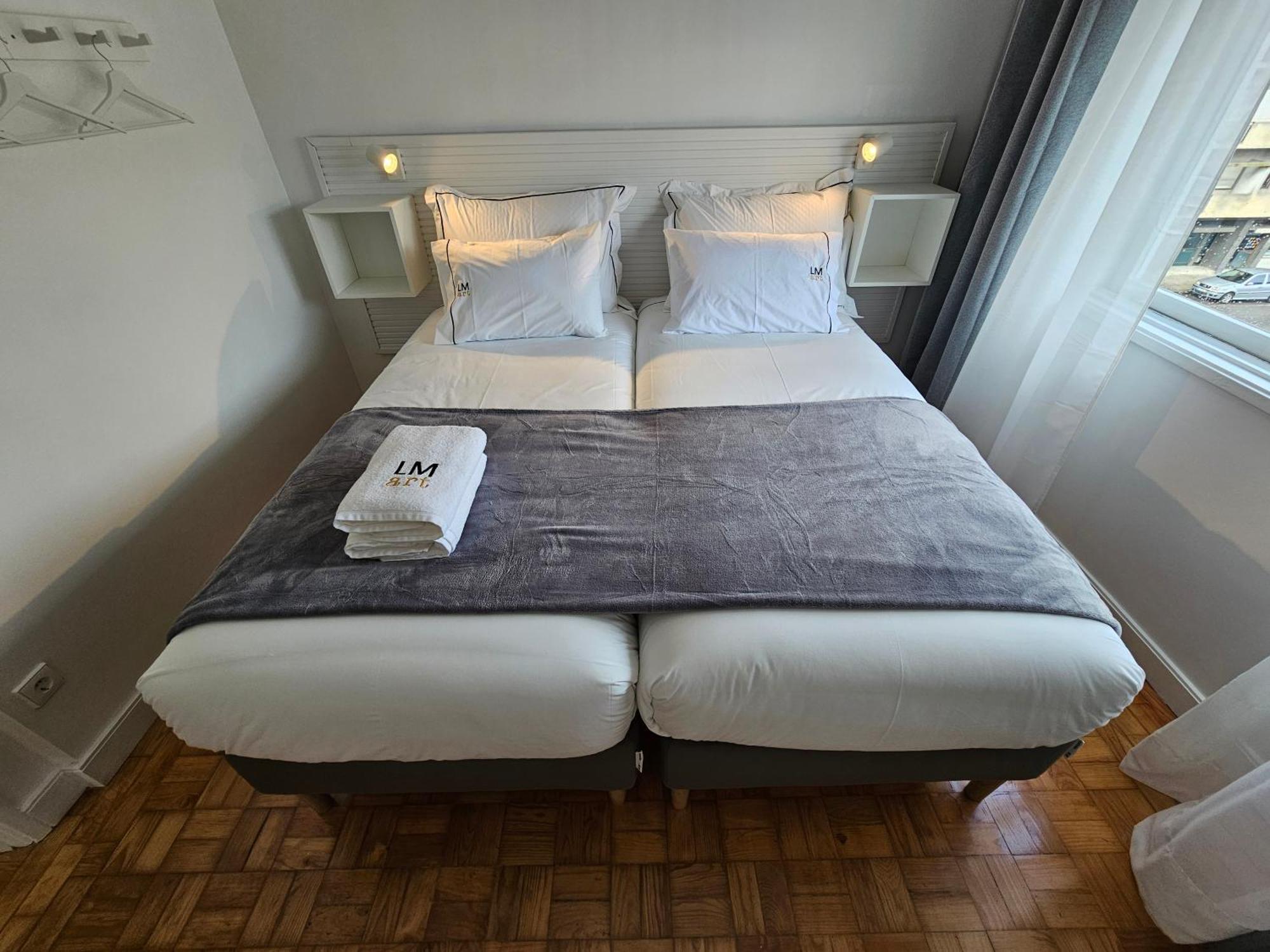 Lm Art Apartments Porto Bagian luar foto