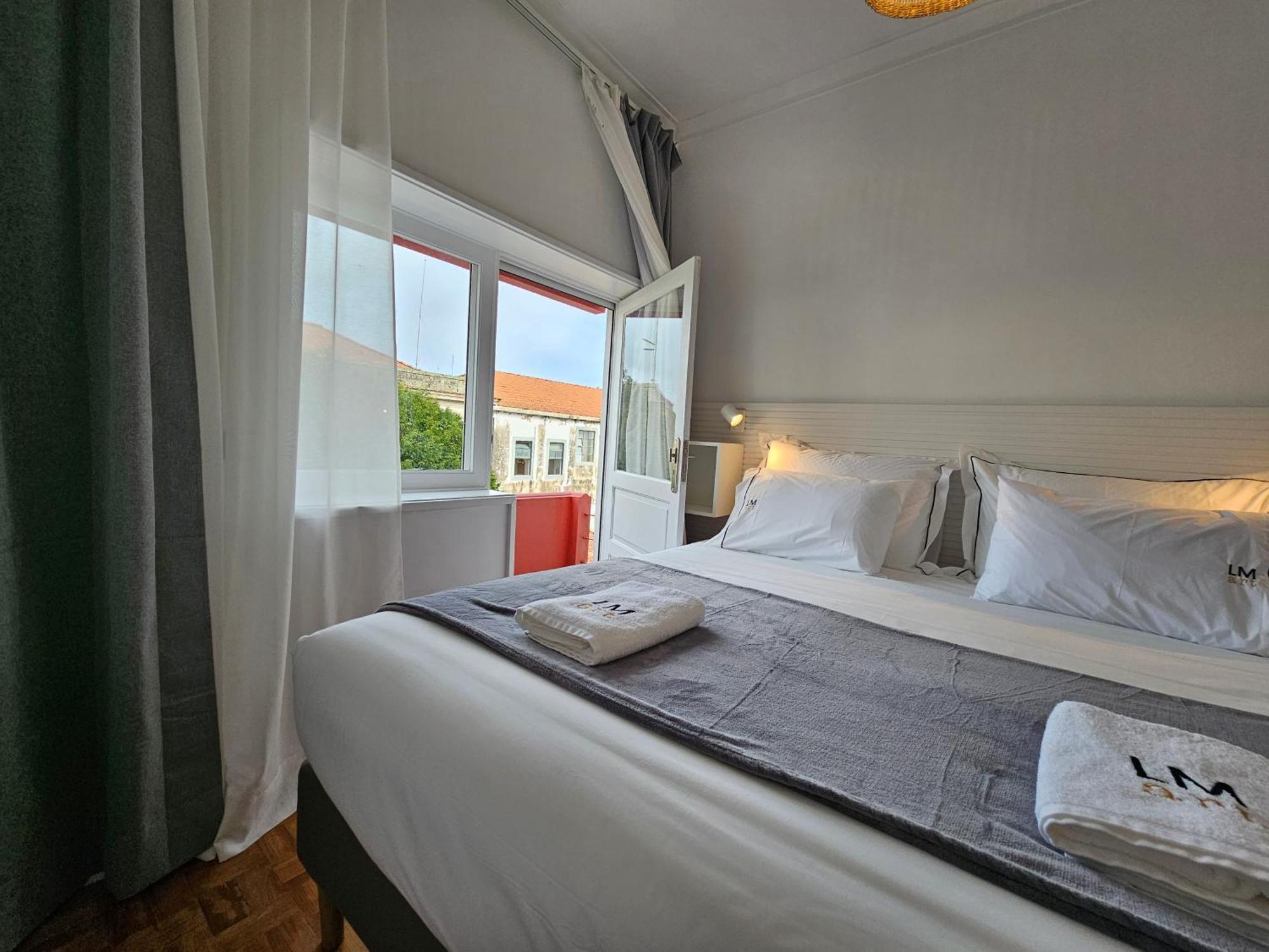 Lm Art Apartments Porto Bagian luar foto